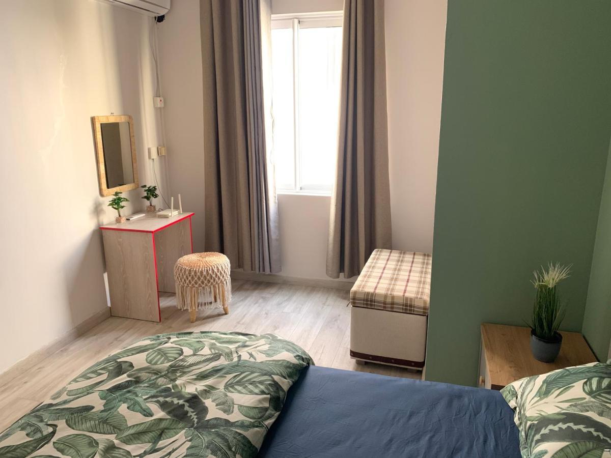Ibiza Apartment - 150M From The Beach Flic en Flac Екстер'єр фото