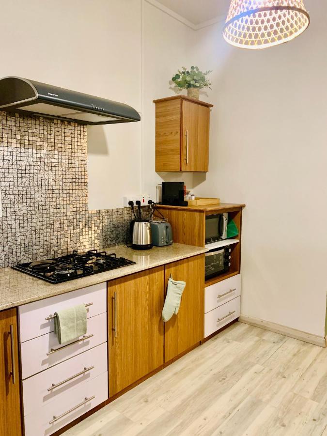 Ibiza Apartment - 150M From The Beach Flic en Flac Екстер'єр фото