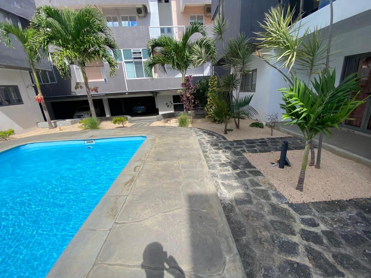 Ibiza Apartment - 150M From The Beach Flic en Flac Екстер'єр фото