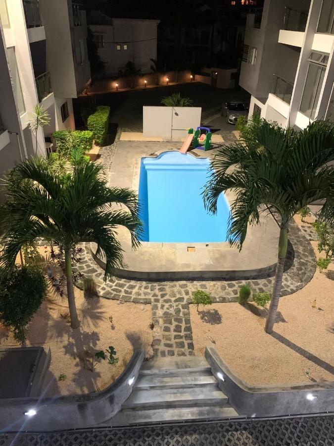 Ibiza Apartment - 150M From The Beach Flic en Flac Екстер'єр фото